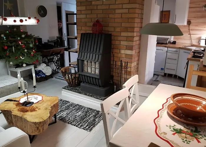 Horska Chata V Srdci Kremnickych Hor